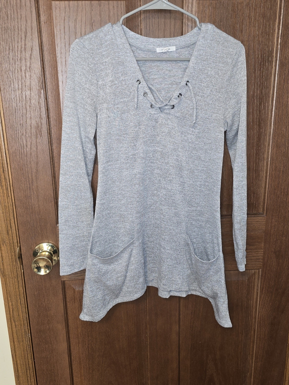 🤍 Maurices Gray Lace Up Tunic Top XS Ruched Sleeve Soft Knit Pocket Sweater
